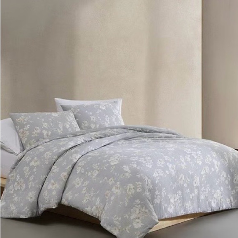 Calvin Klein Eternity Floral Cotton Reversible Duvet Set Queen - Picture 2 of 6